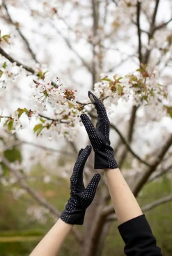 PROTECTIVE SHOPPING GLOVES