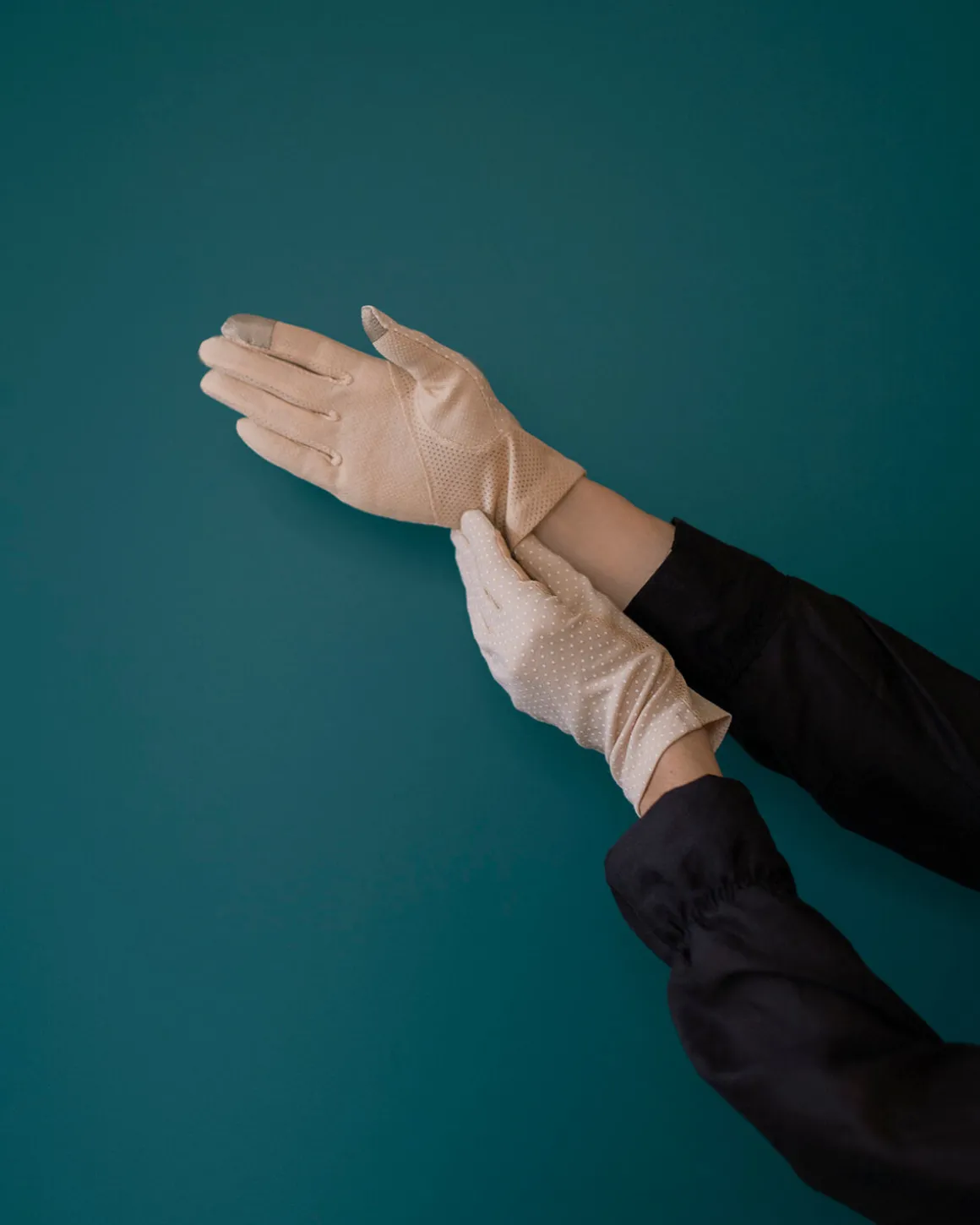 PROTECTIVE SHOPPING GLOVES